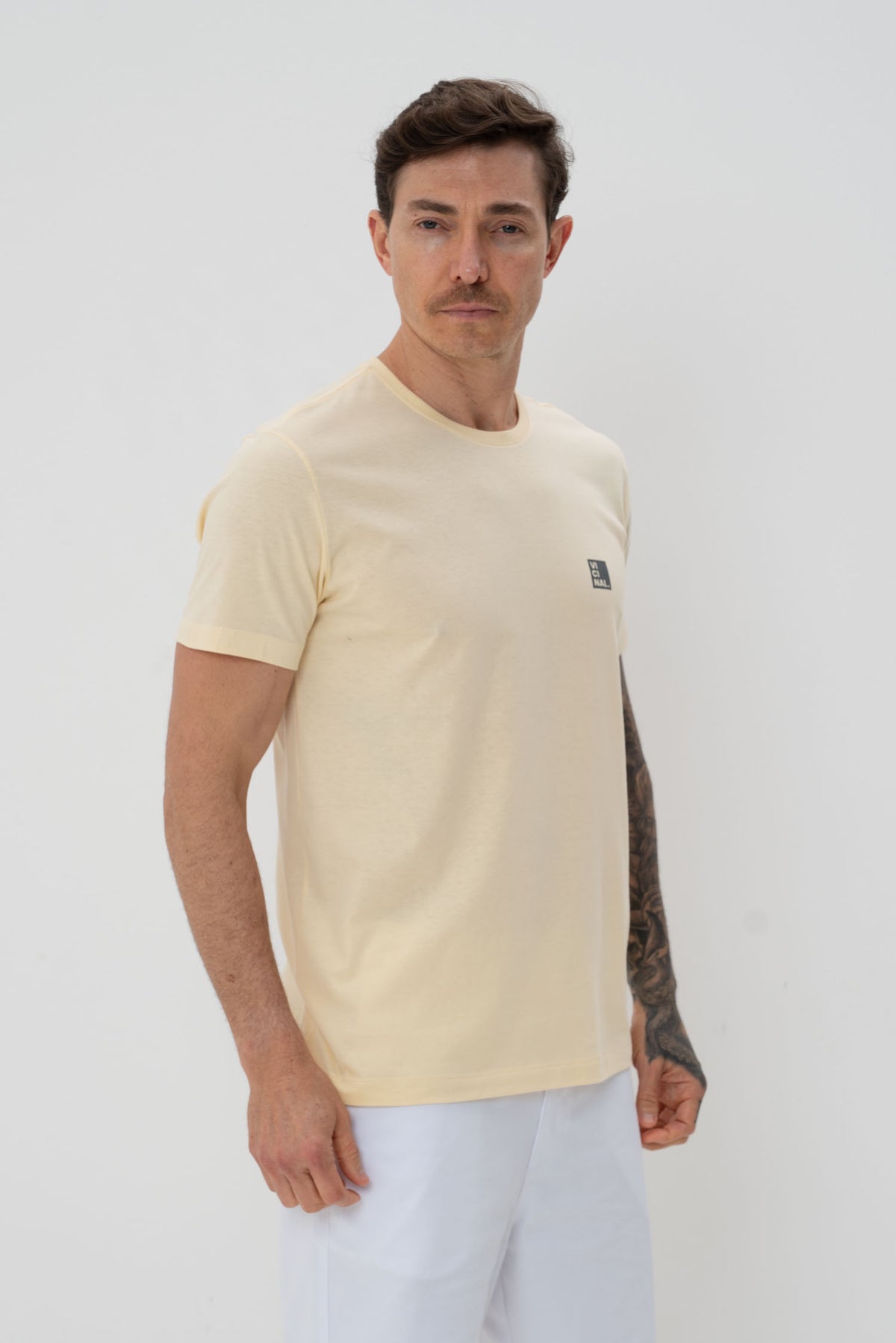 Camiseta Classic Gola Redonda Masculina Vicinal Amarelo Sunlight