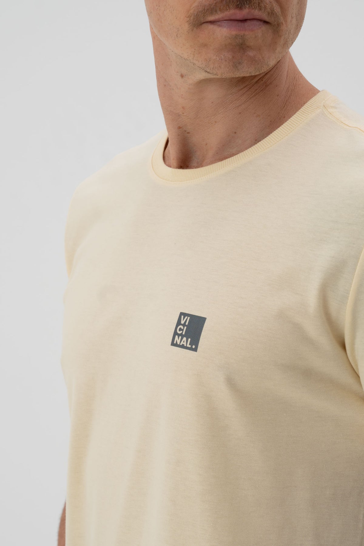 Camiseta Classic Gola Redonda Masculina Vicinal Amarelo Sunlight