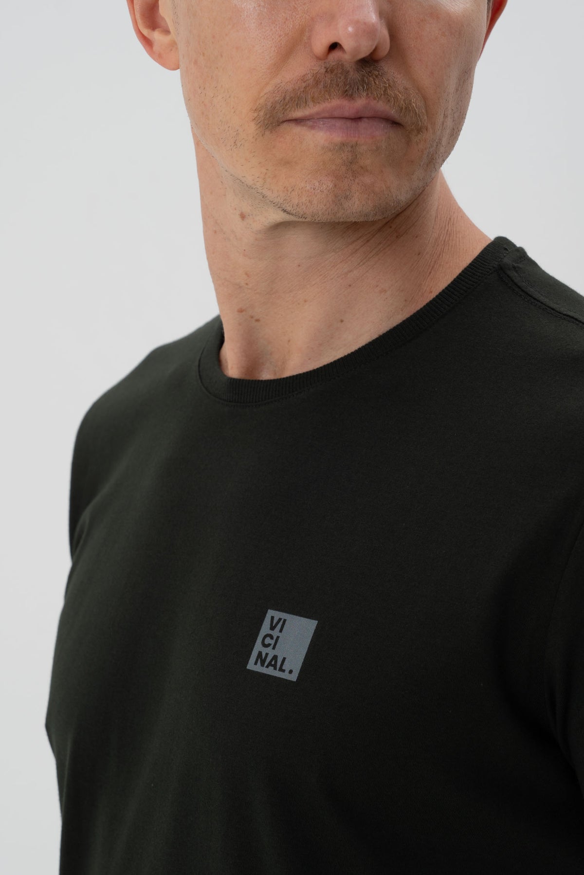 Camiseta Classic Gola Redonda Masculina Vicinal Verde Folhagem