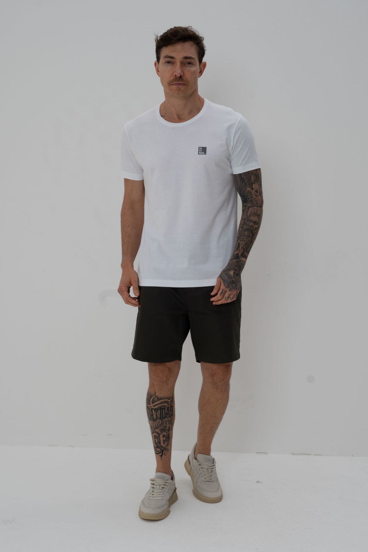 Camiseta Classic Gola Redonda Masculina Vicinal Off White Marfim