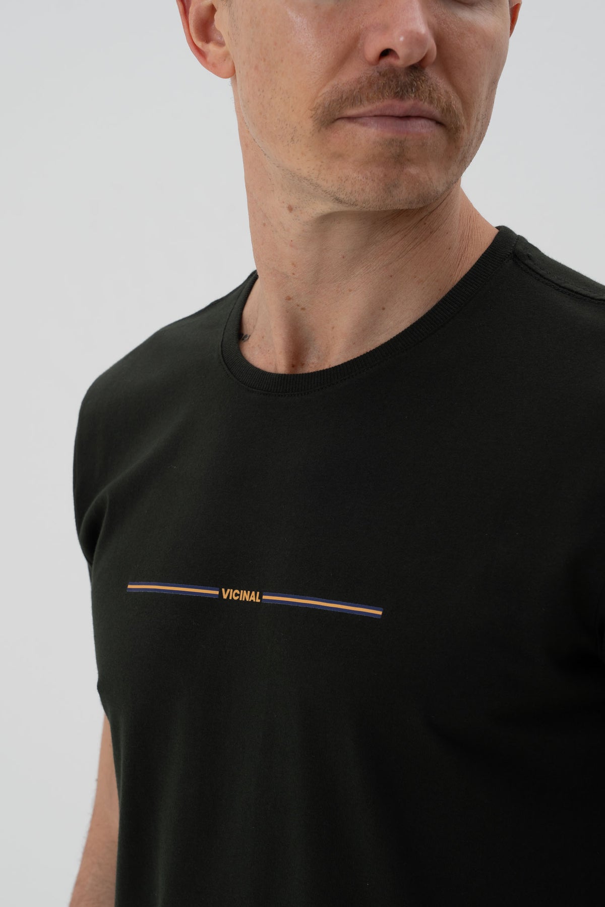 Camiseta Classic Masculina Vicinal Verde Folhagem