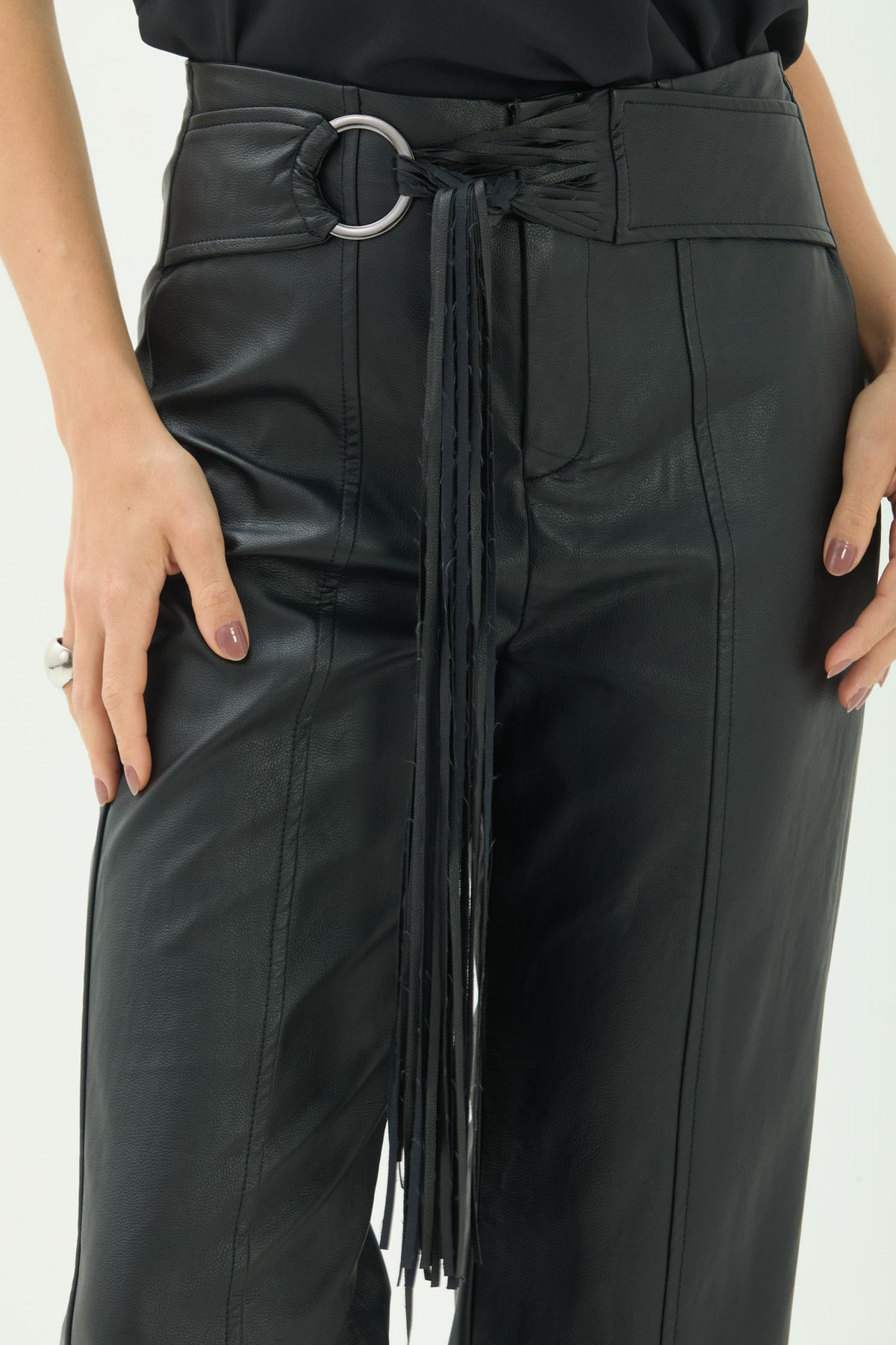 Calça Pu Detalhe Amarração ACT Feminina Preto