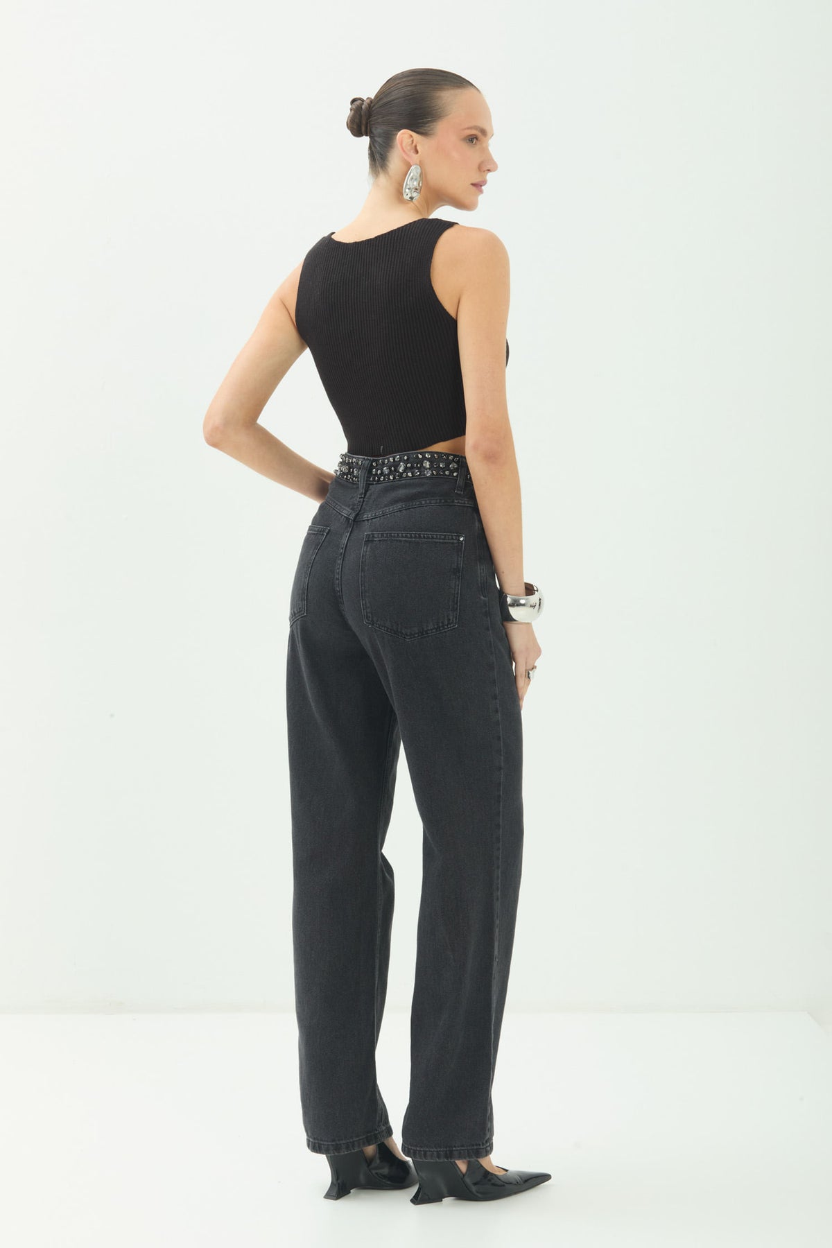 Calça Jeans Straight Cós Pedraria ACT Feminina Jeans Escuro