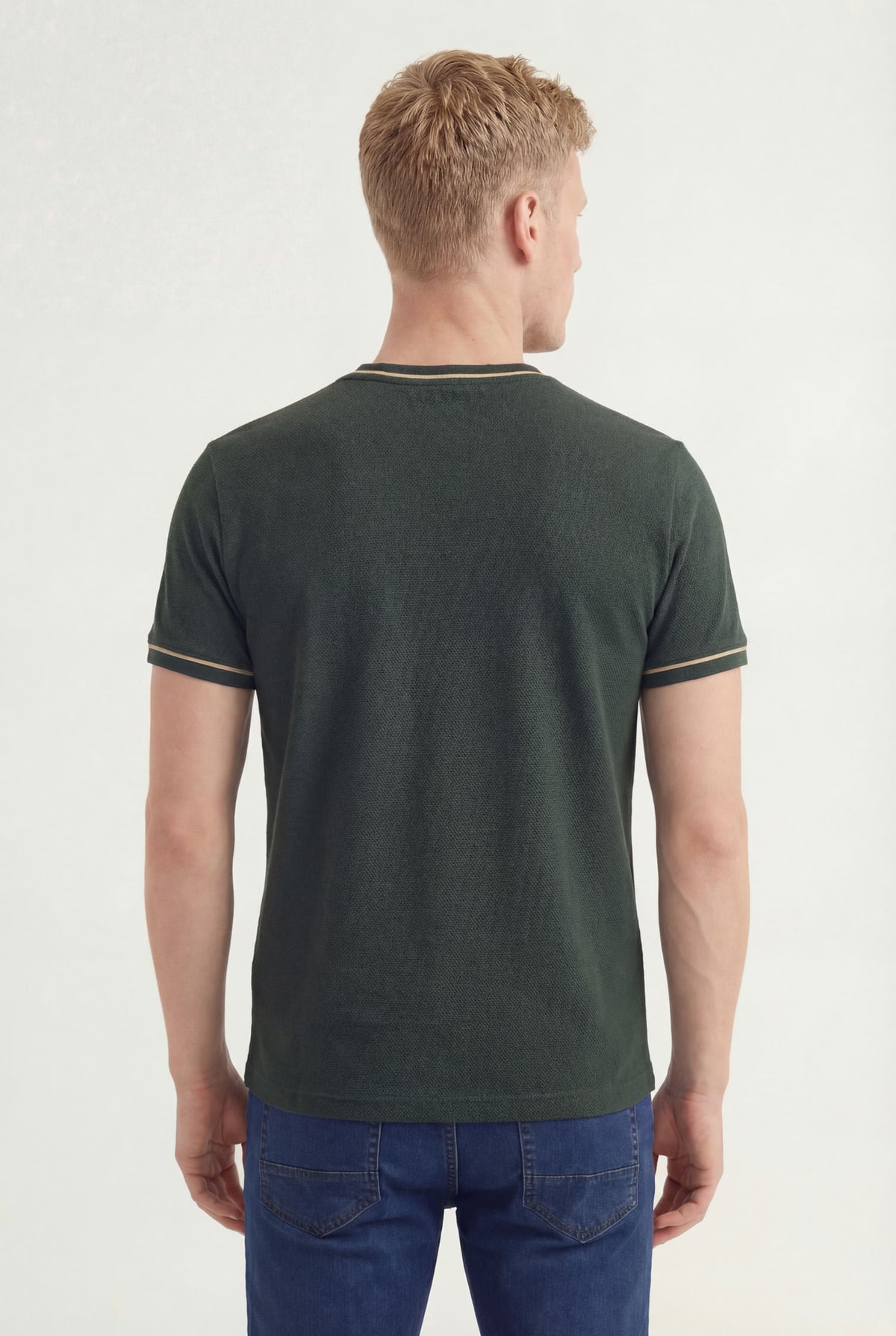 Camiseta Clássica Masculina Acostamento Verde Folhagem
