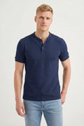 Camiseta Com Botão Masculina Acostamento Verde Folhagem