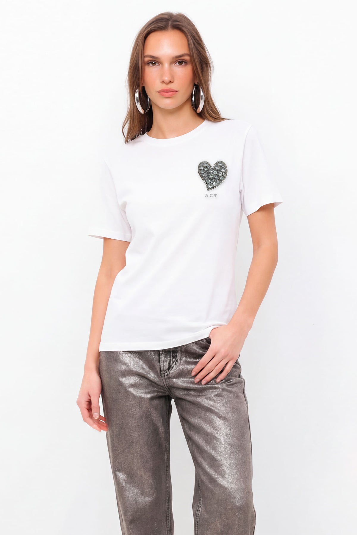T-Shirt Com Aplicação ACT Feminina Off White