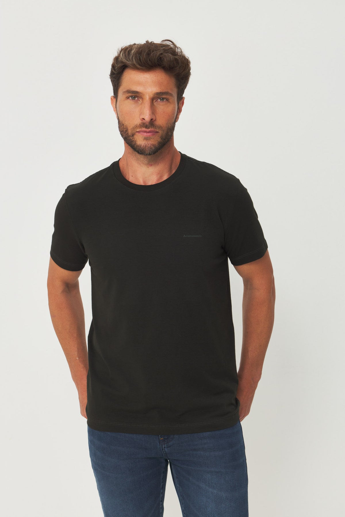 Camiseta Detalhe Minimalista Masculina Acostamento Verde Folhagem