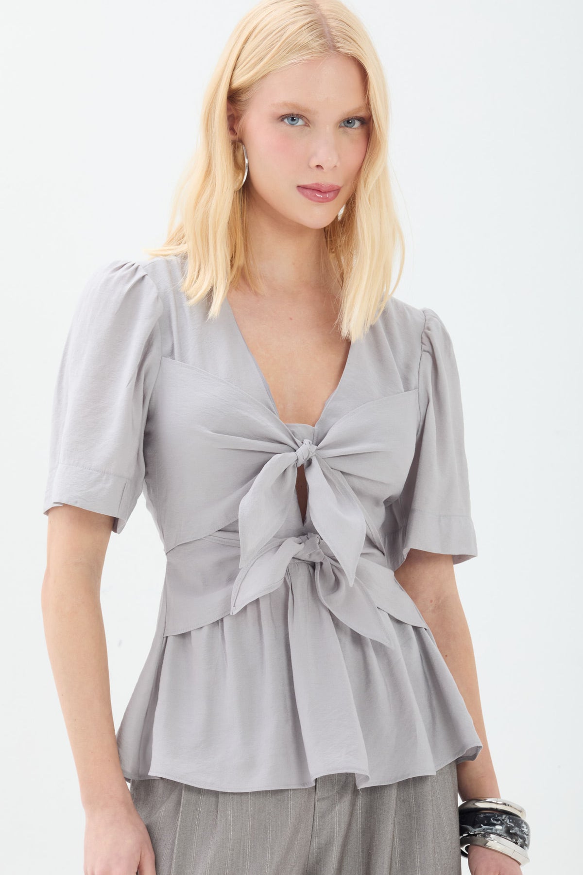 Blusa Com Amarração Frontal ACT Feminina Light Silver