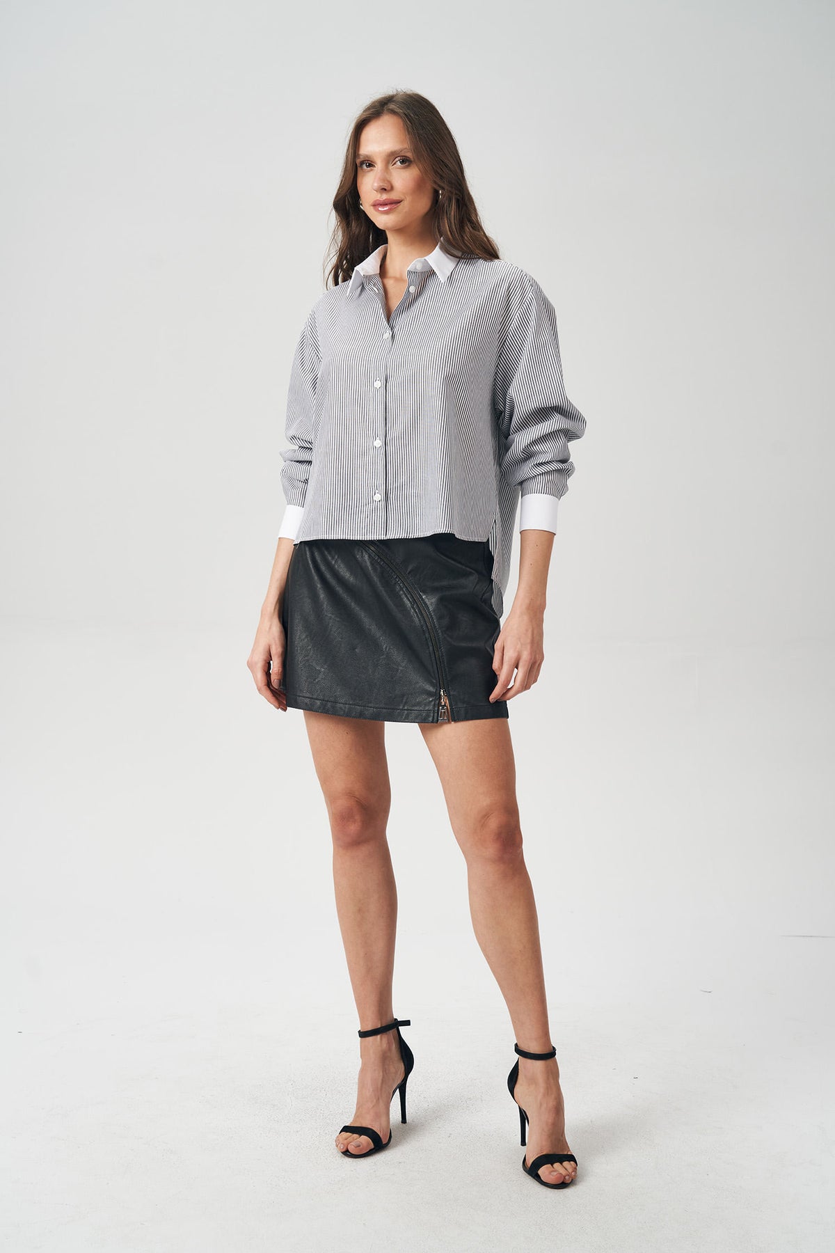 Camisa Listrada Feminina Acostamento Off C/ Listra Preta