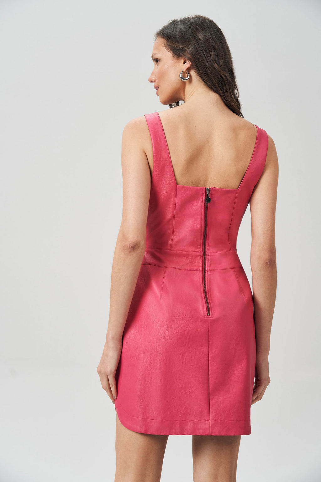 Vestido Curto PU Feminino Acostamento Pop Pink