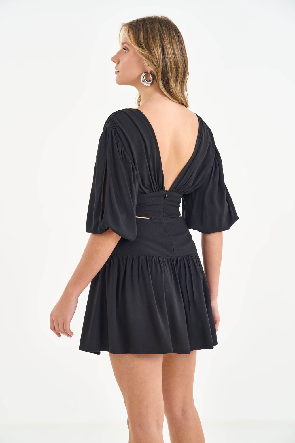 Vestido Resort Curto Vazado Franzido ACT Feminino Preto