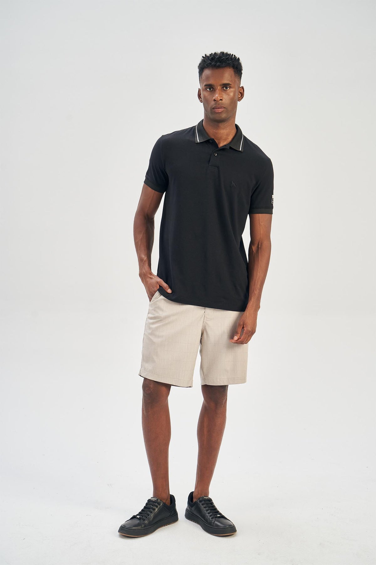Bermuda Xadrez Masculina Acostamento Areia