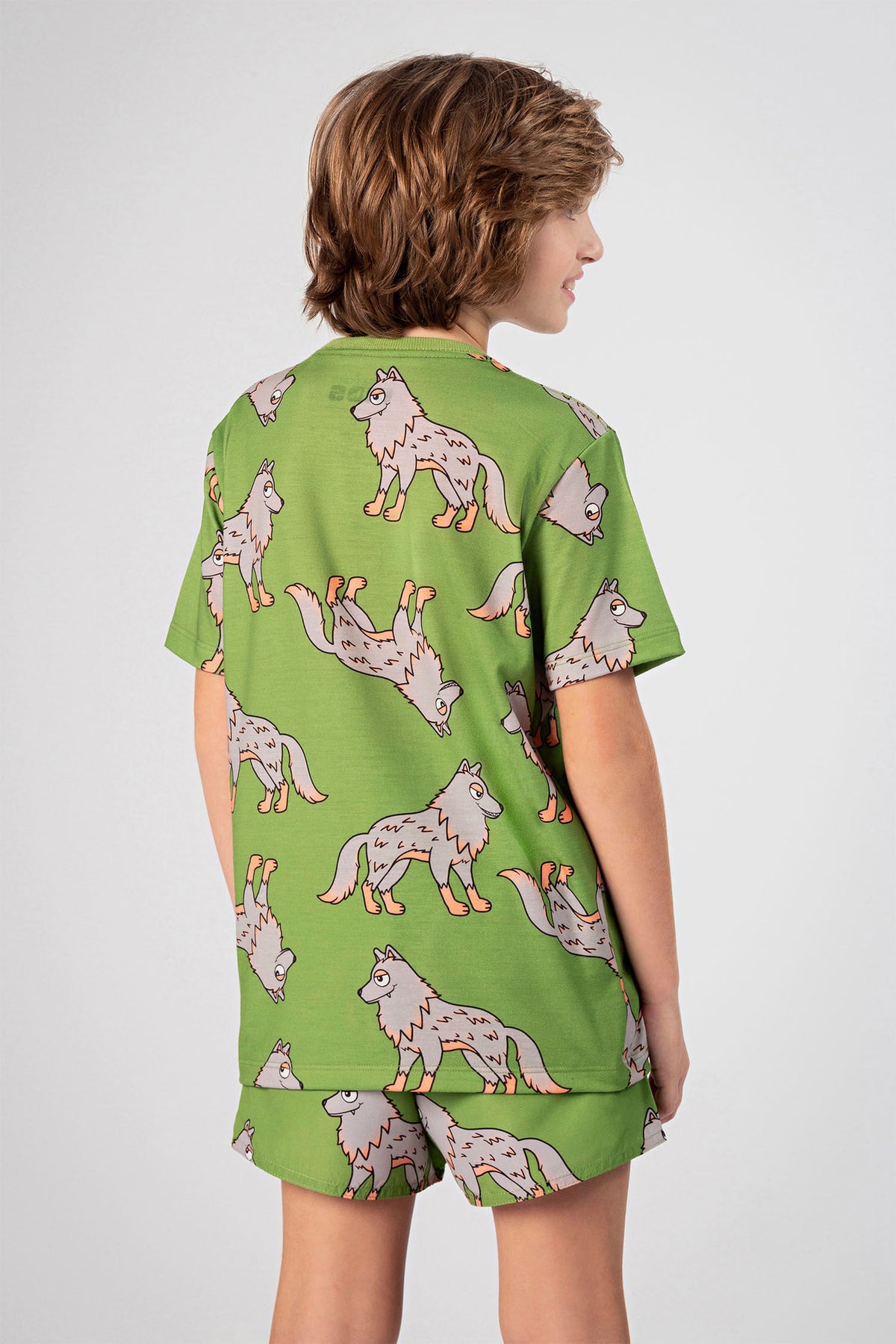 Camiseta Multi Lobos Menino Acostamento Kids Wolfpack Colors