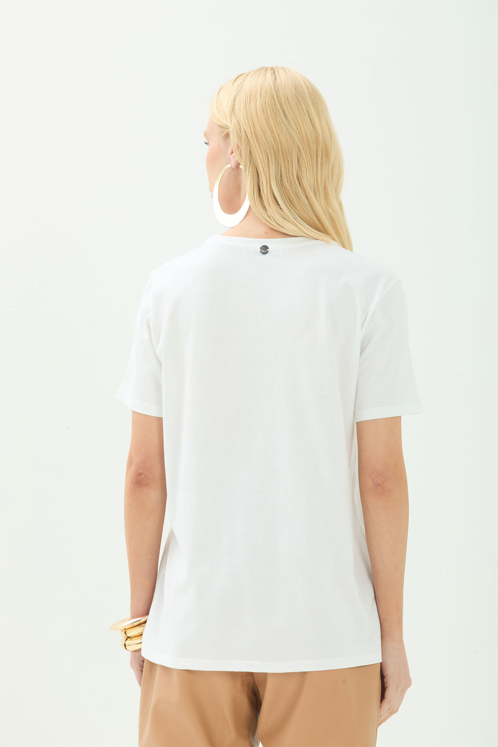 T-Shirt Estampa Lettering ACT Feminina Off White