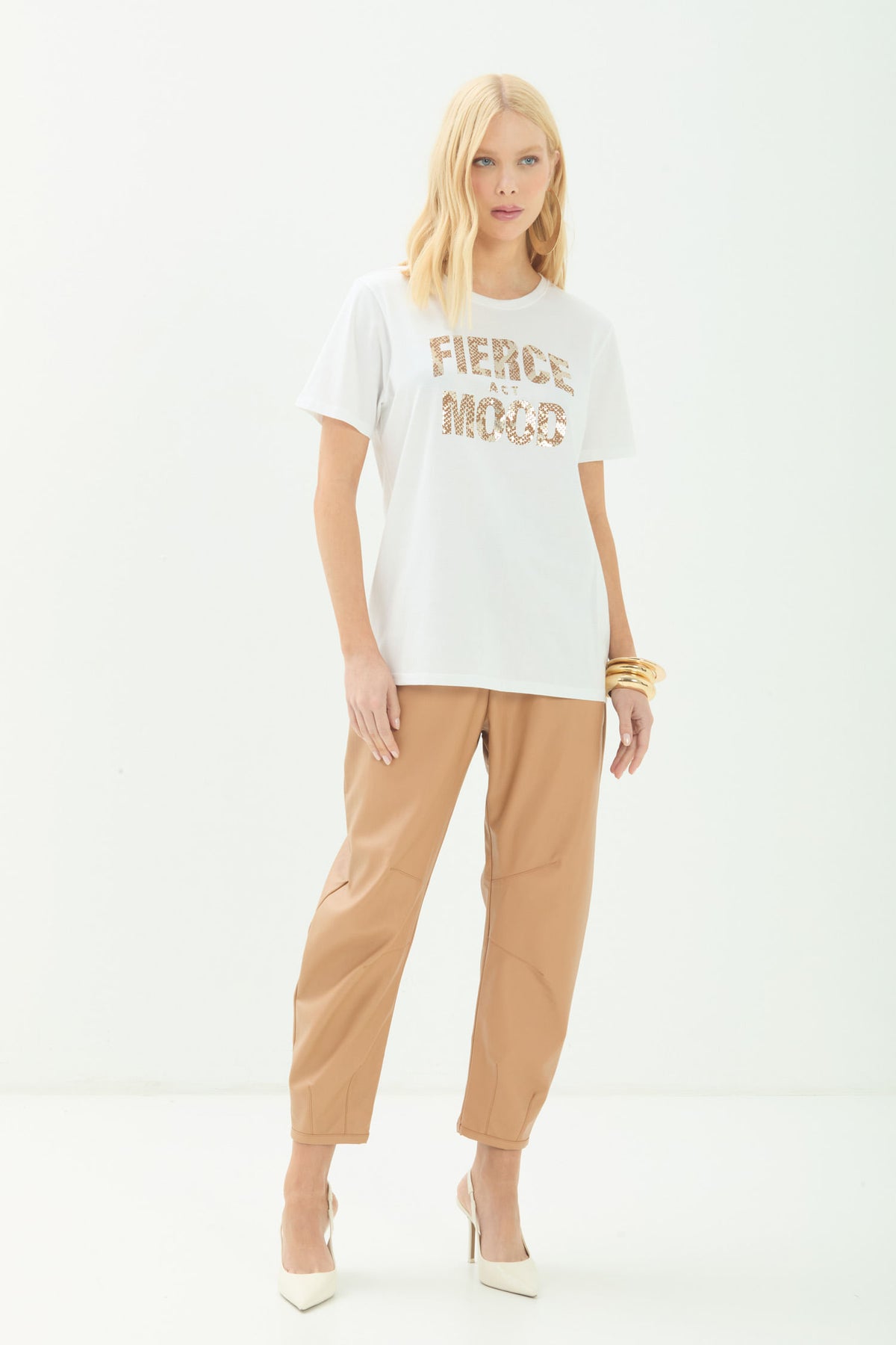 T-Shirt Casual Mood ACT Feminina Off White