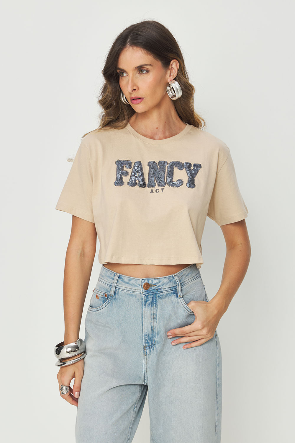 T-Shirt Cropped Fancy Paetê Feminina Acostamento Sand