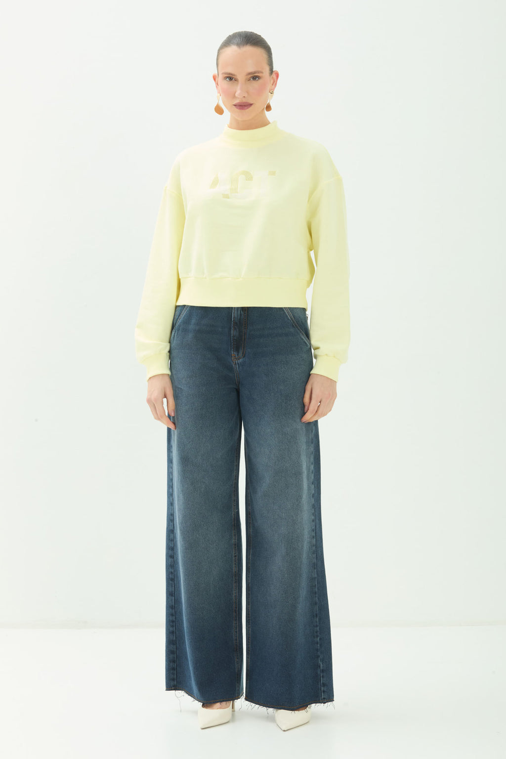 Blusão Moletom Com Bordado ACT Feminino Light Yellow