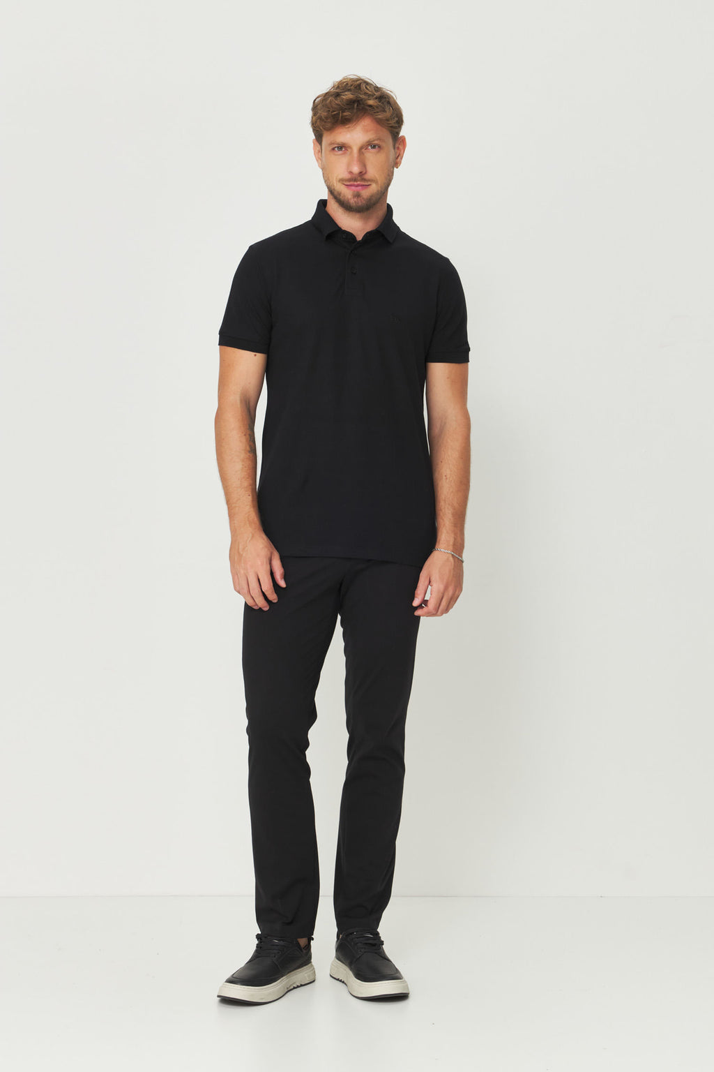 Polo Pima Masculina Acostamento Preto