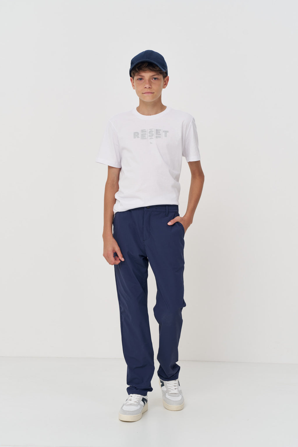 Calça Chino Rock Tech Menino acostamento Next Marinho