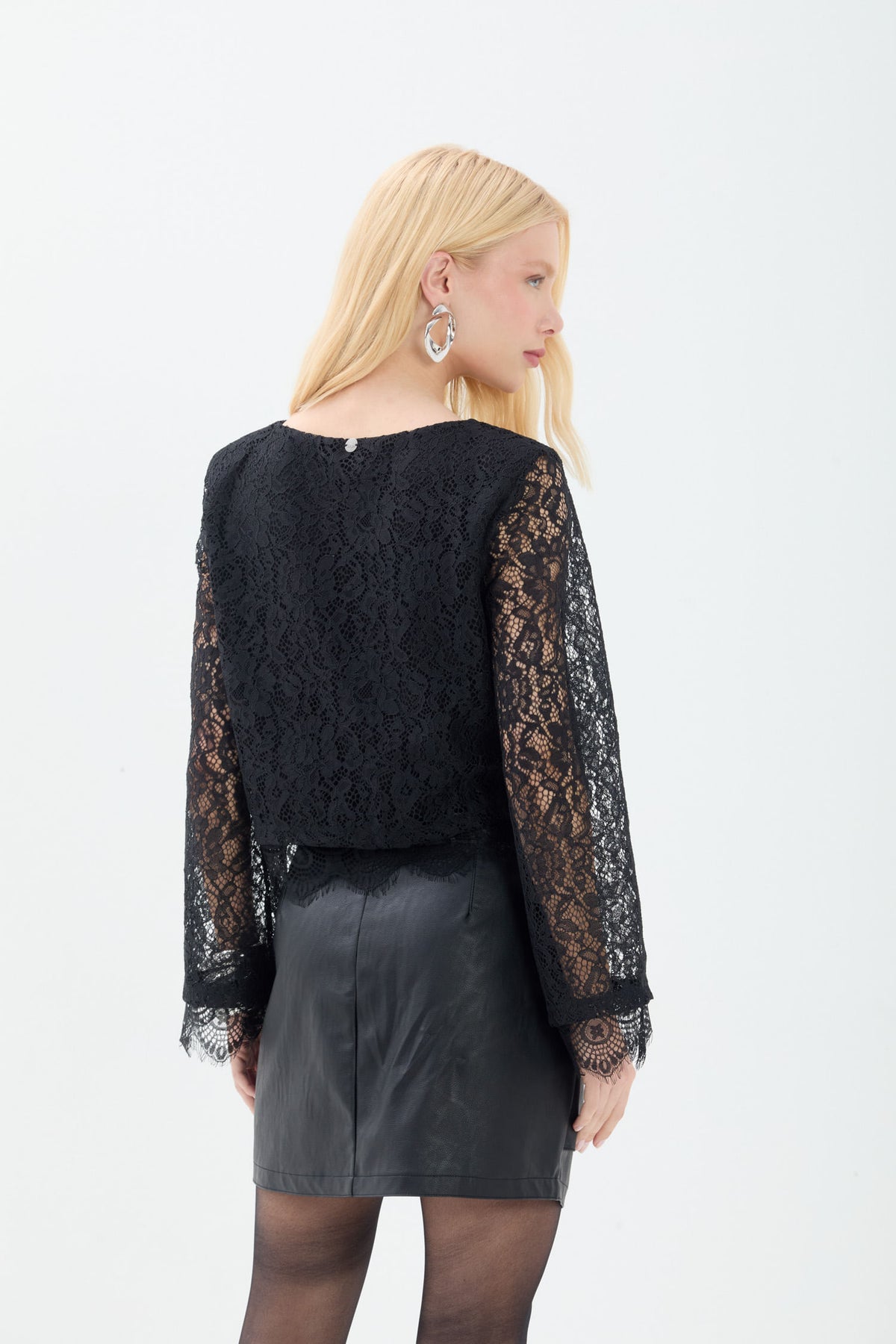 Blusa de Renda Manga Longa ACT Feminina Preto
