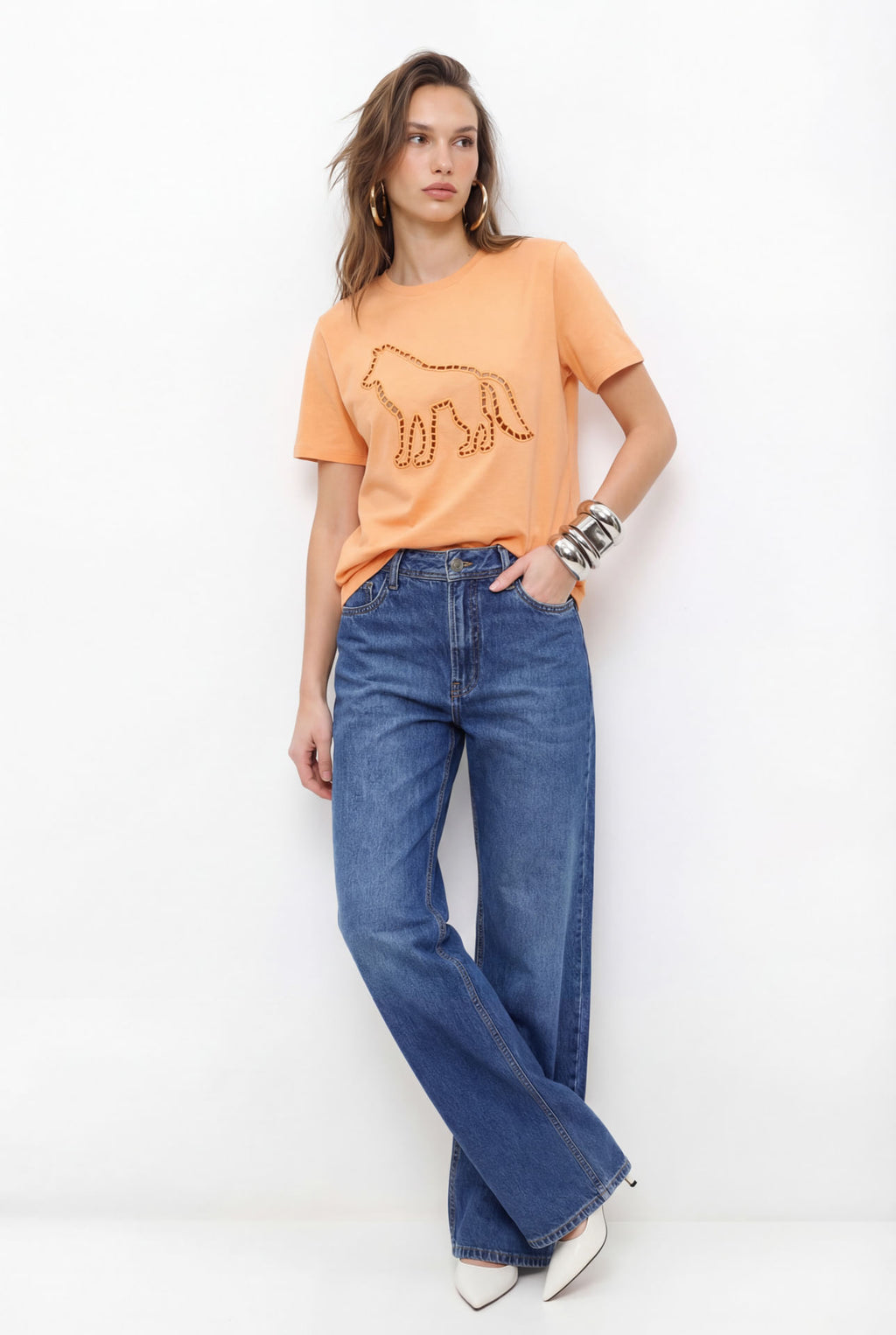 T-Shirt Bordado Vazado Lobo ACT Feminina Spice Orange