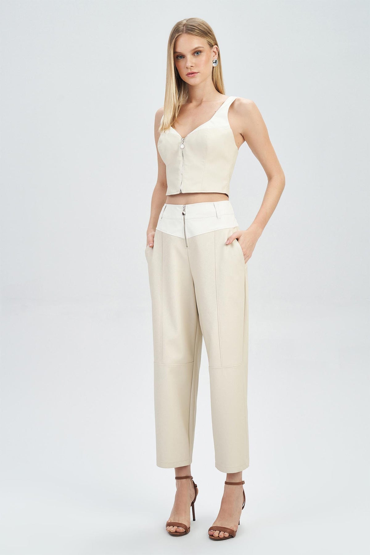 Top PU Duo Color Feminino Acostamento Preto C/ Off White