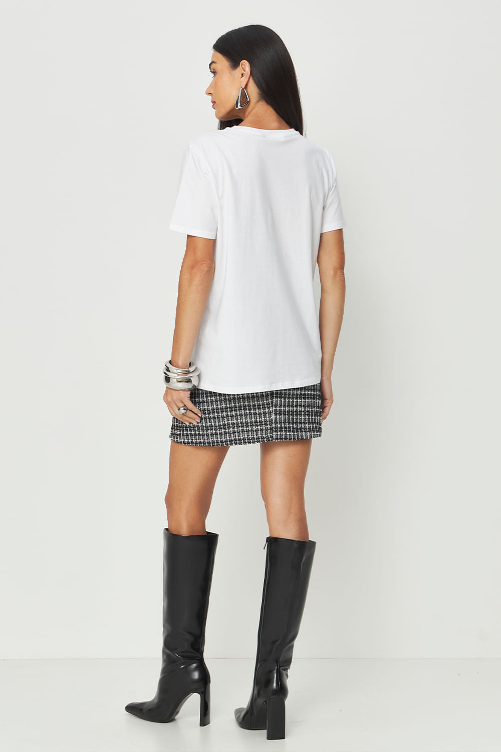 T-Shirt Bordado Floral Strass ACT Feminino Off White