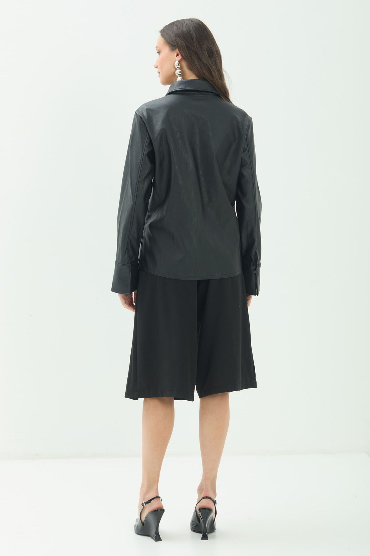 Camisa PU com Cinto ACT Feminina Preto