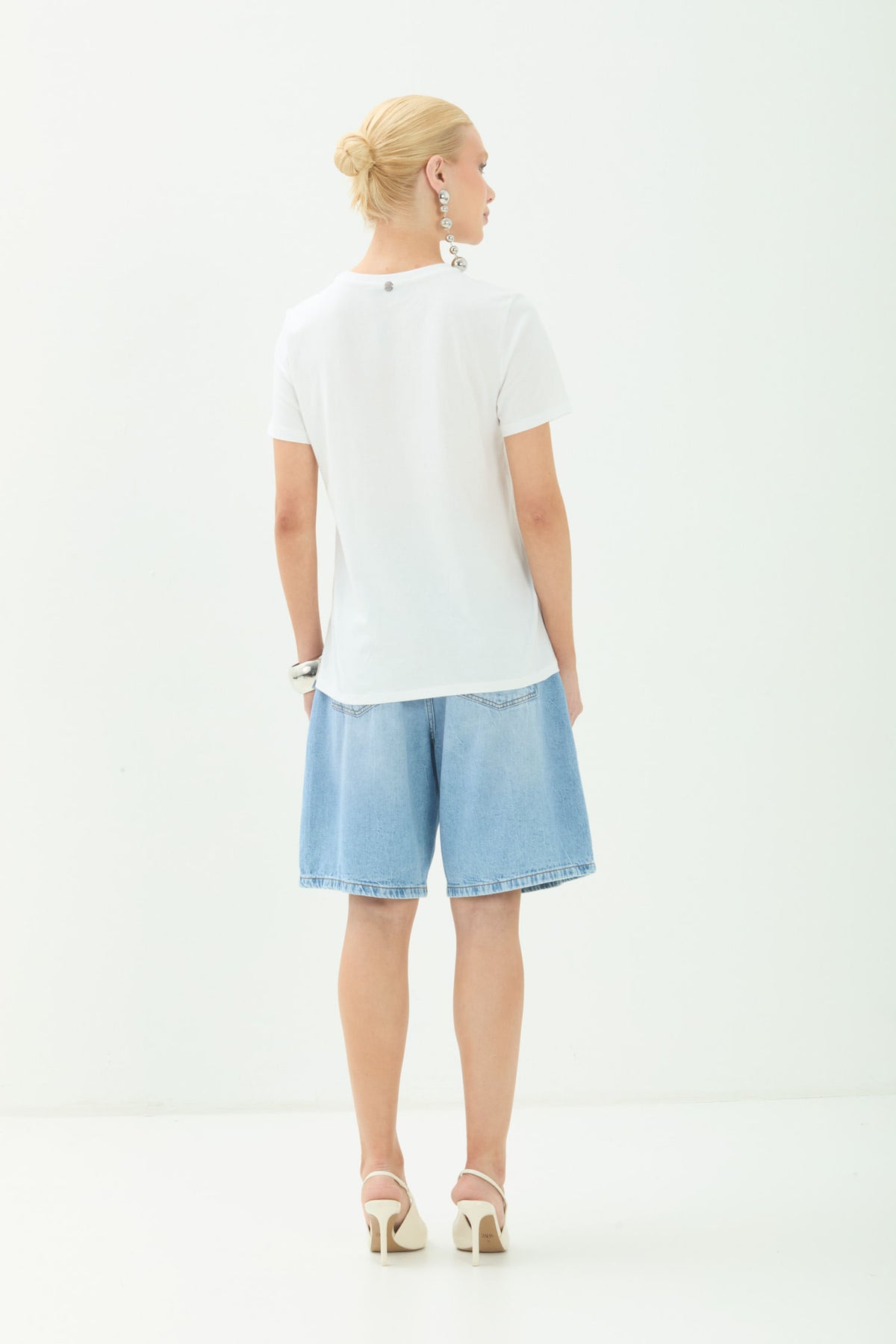 T-shirt Casual Clean ACT Feminina Off White