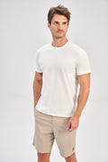 Camiseta Lobo Relevo Central Masculina Acostamento Branco