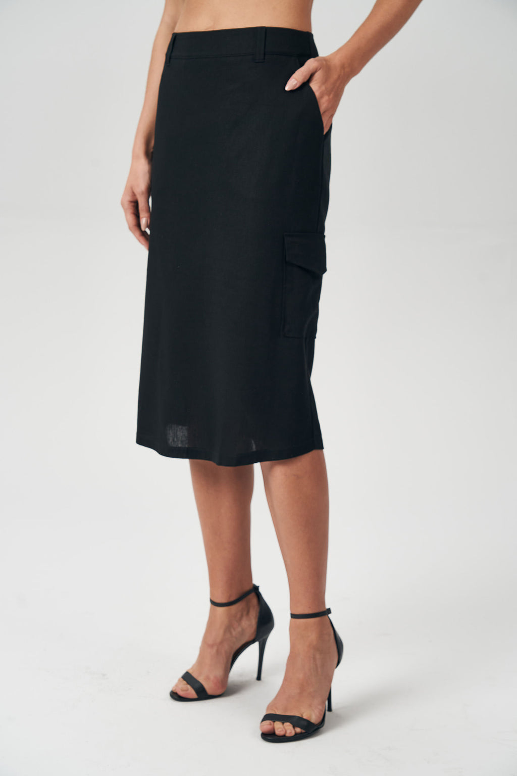 Saia Midi Bolsos Feminina Acostamento Preto