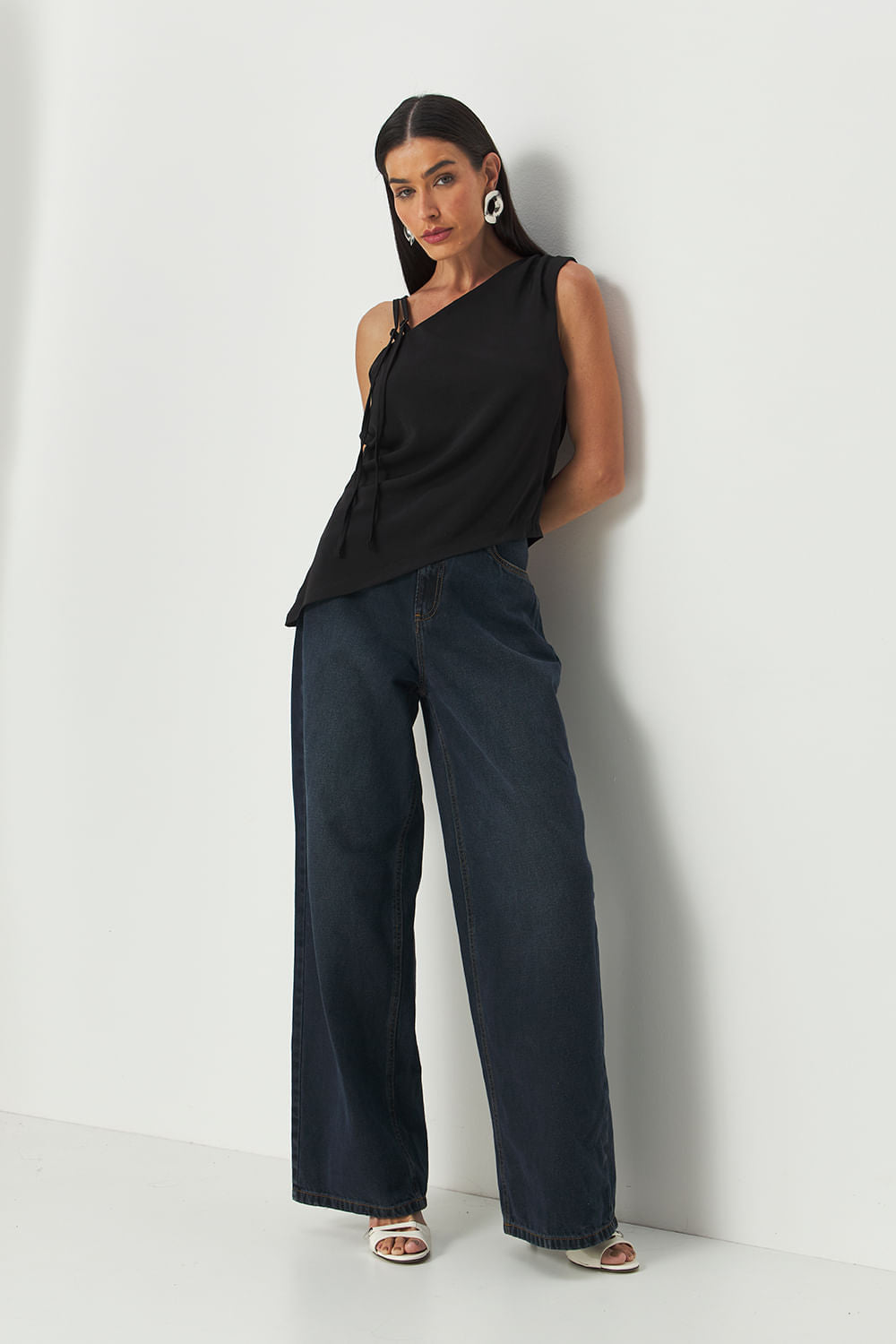 Blusa Com Detalhe Ajustável ACT Feminina Preto