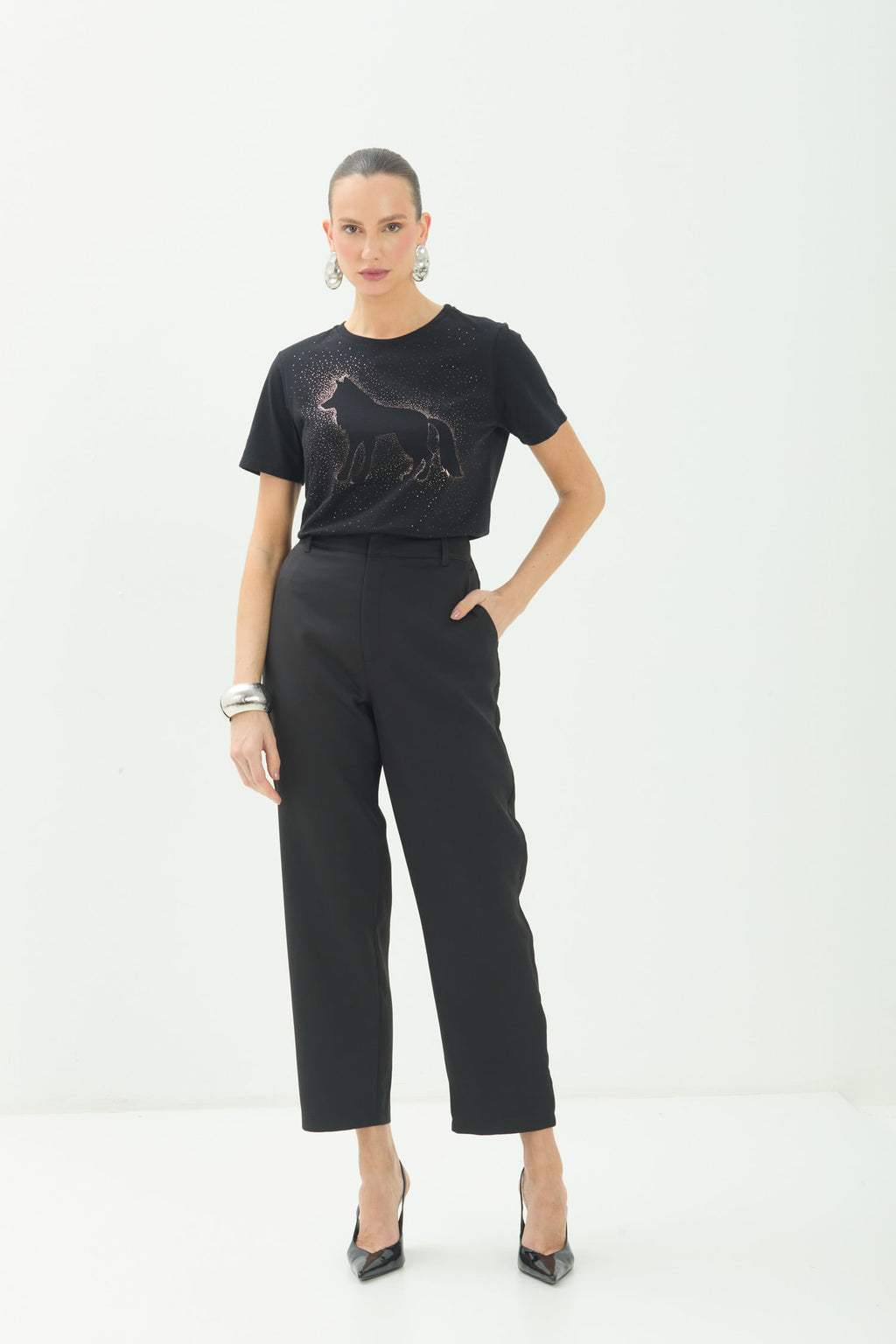 T-Shirt Lobo Brilho ACT Feminina Preto