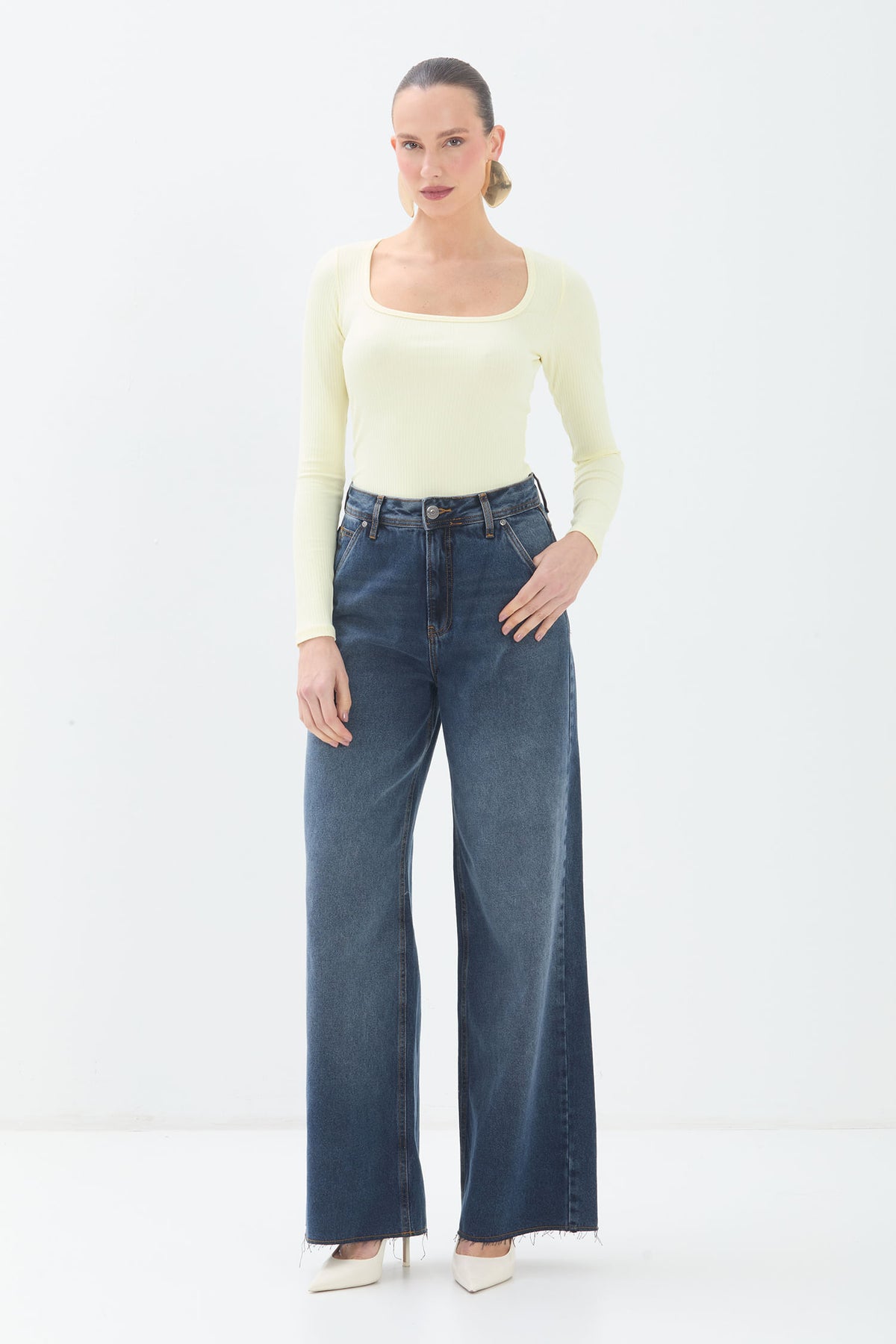 Blusa Básica Manga Longa Decote Quadrado ACT Feminino Light Yellow
