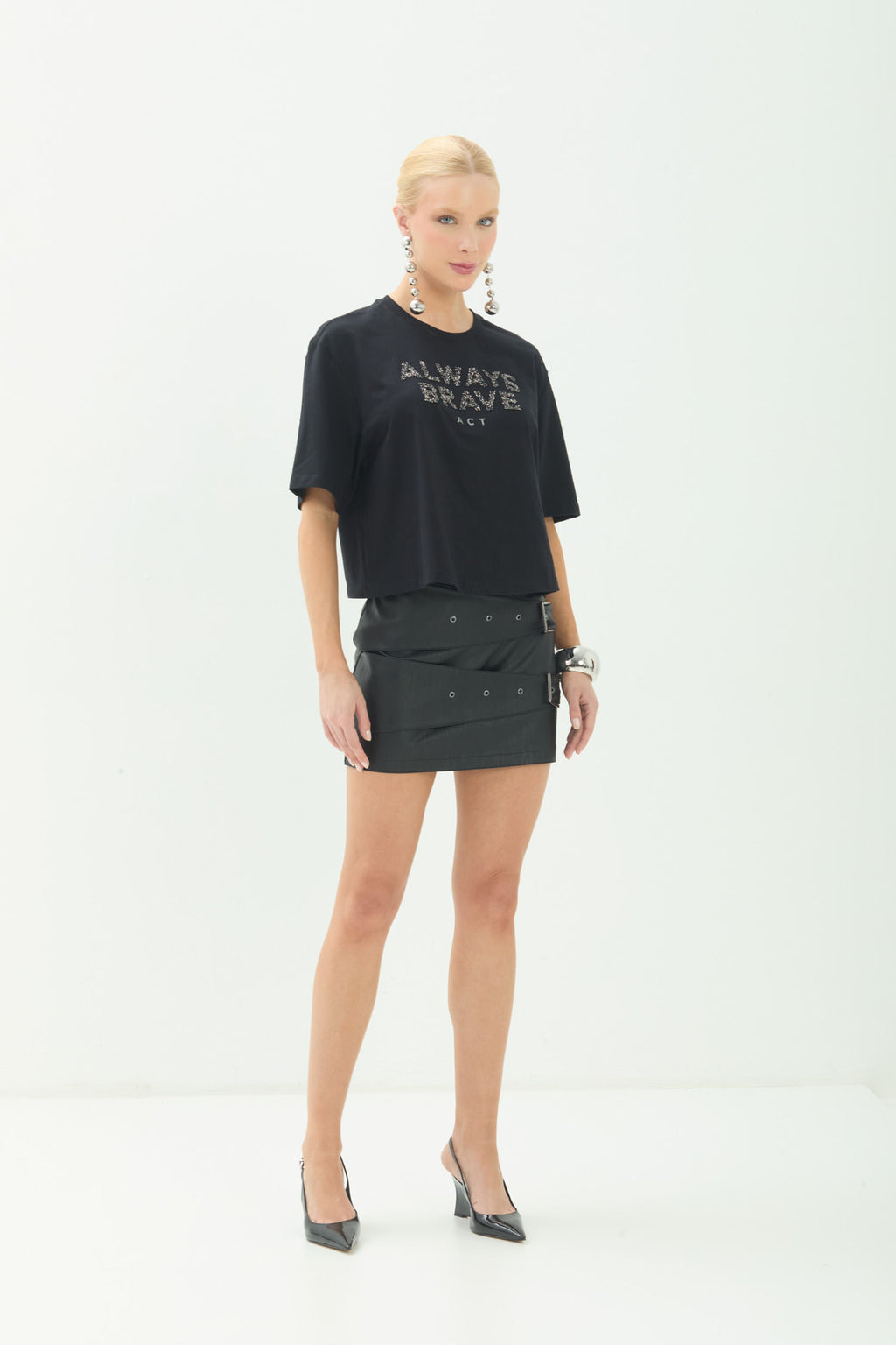 T-Shirt Casual Estampada ACT Feminina Preto
