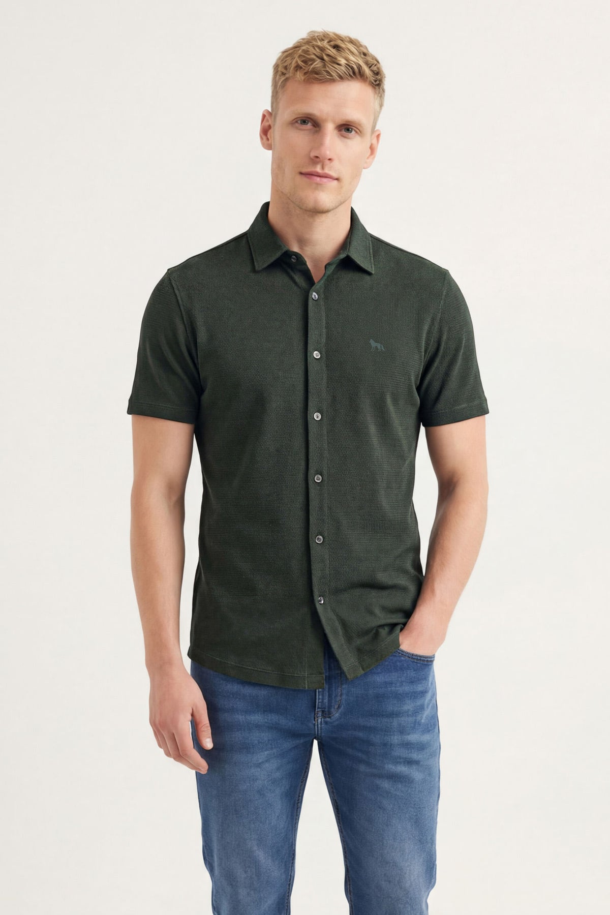 Camisa Manga Curta Masculina Acostamento Verde Folhagem