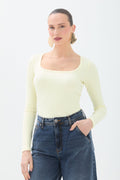 Blusa Básica Manga Longa Decote Quadrado ACT Feminino Light Yellow