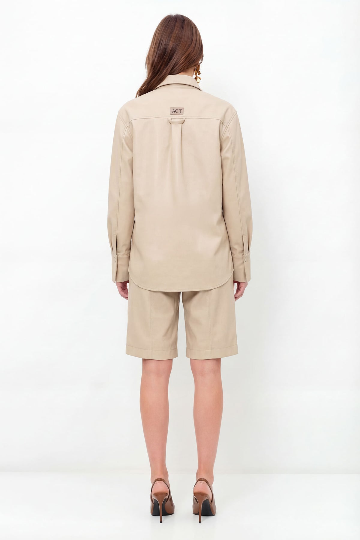Camisa PU Com Bolso Frontal ACT Feminina Sand