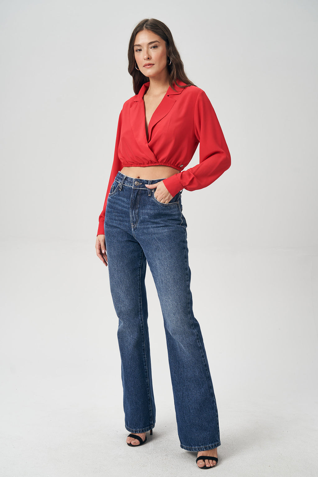 Blusa Com Lapela Feminina Acostamento Red Velvet