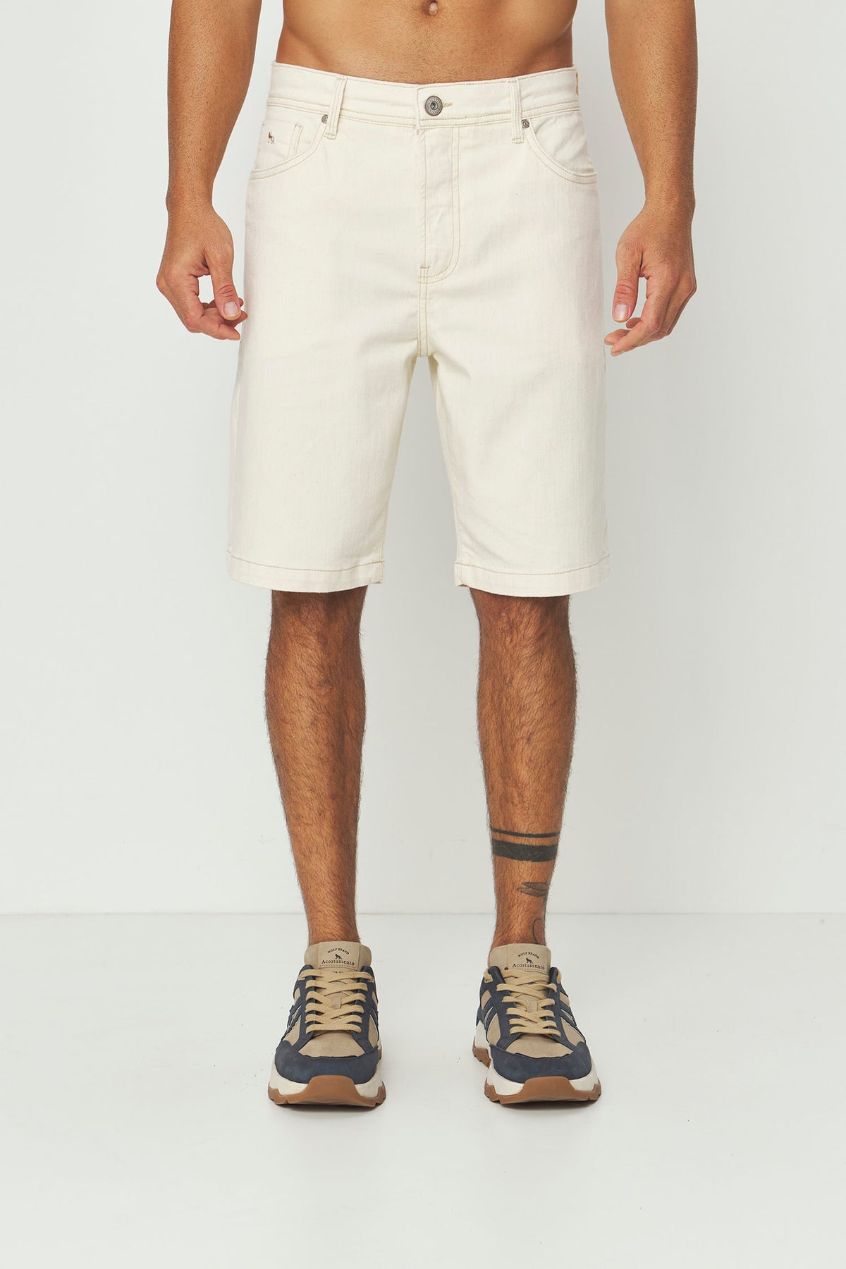 Bermuda Clássica Sarja Masculina Acostamento Off White