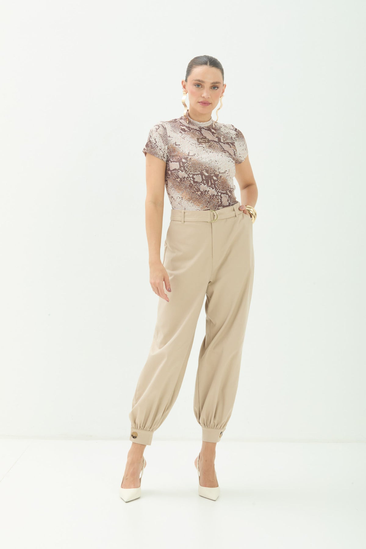 T-Shirt Moderna Estampada ACT Feminina Snake Skin