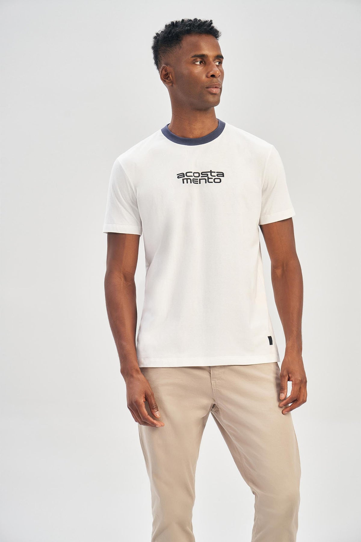 Camiseta Gola Color Masculina Acostamento Off White