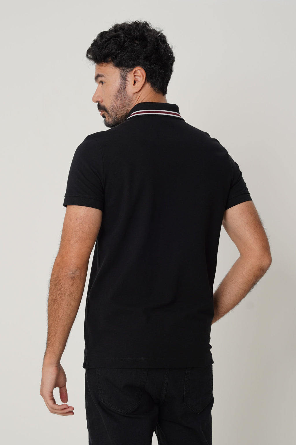 Polo Detalhe na Gola Masculina Acostamento Branco