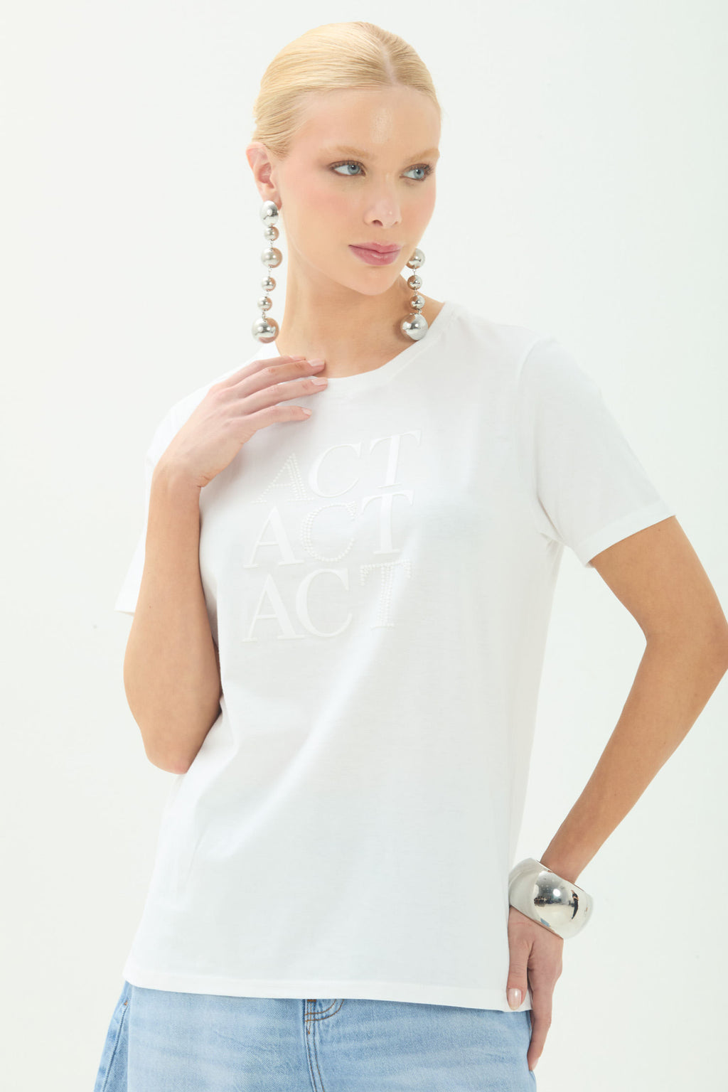 T-shirt Casual Clean ACT Feminina Off White