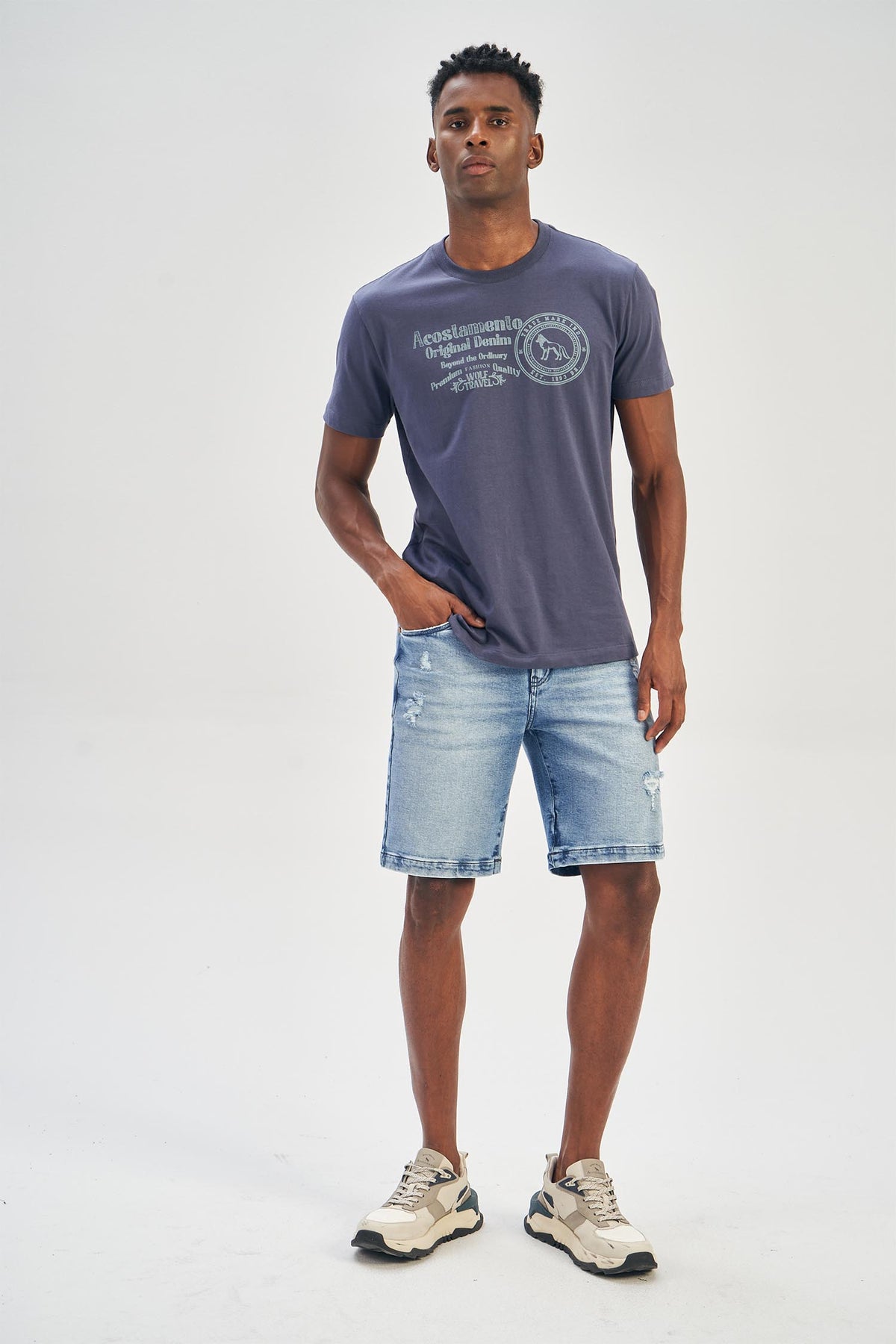 Bermuda Jeans Com Puídos Masculina Acostamento Jeans Intermediario