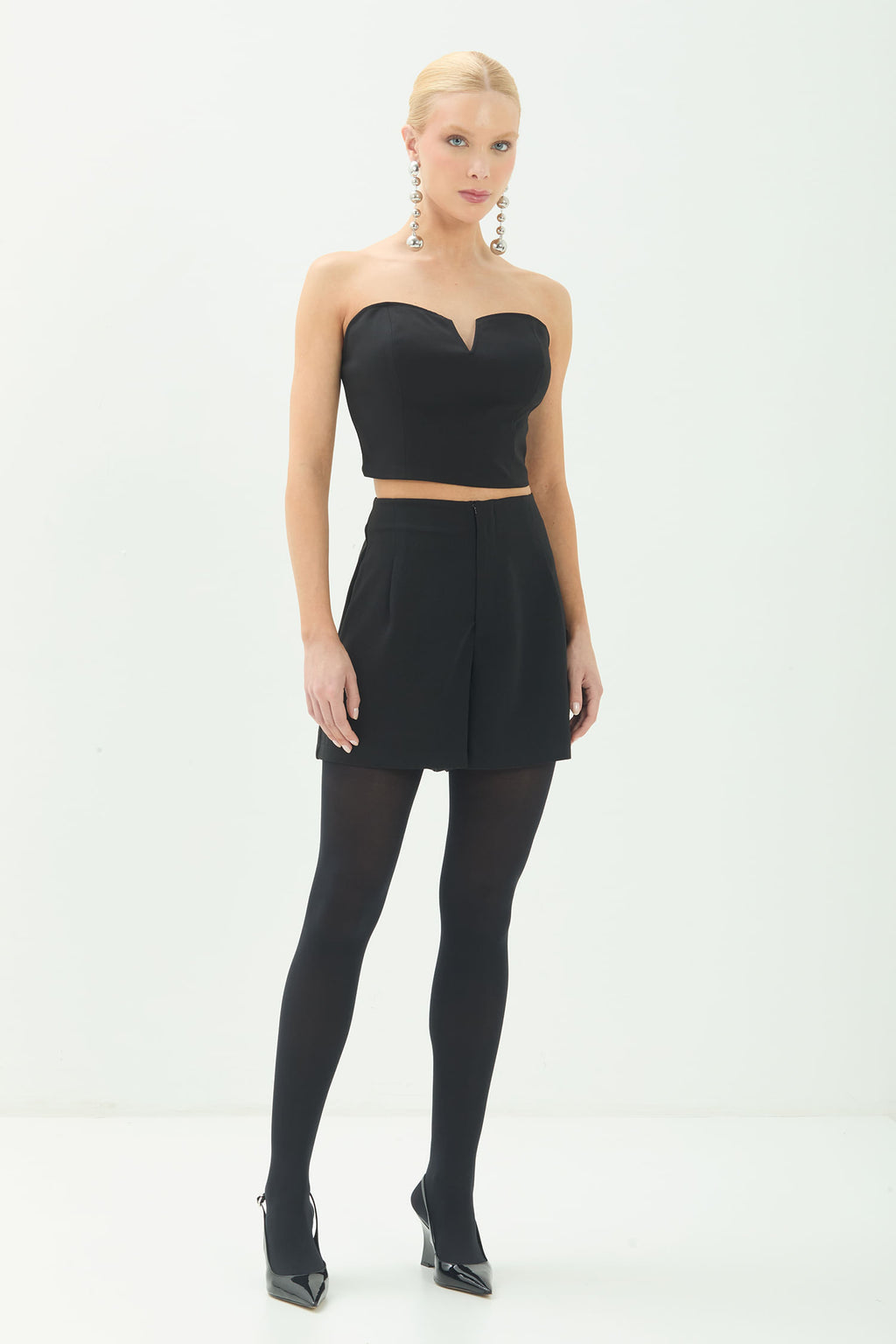 Short Alfaiataria com Pregas ACT Feminino Preto