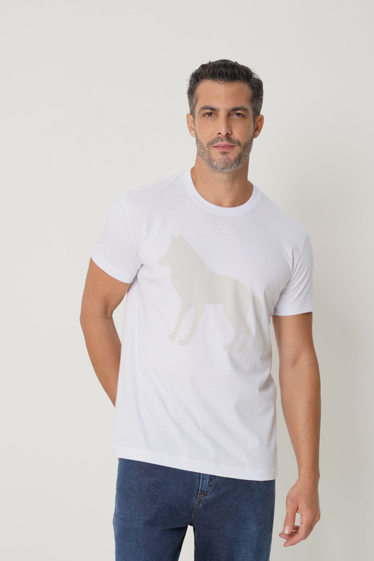 Camiseta Estampa Lobo Masculina Acostamento Branco