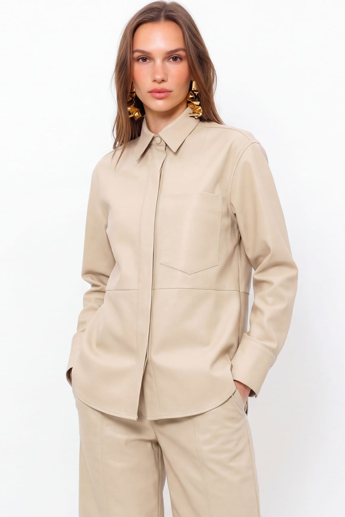 Camisa PU Com Bolso Frontal ACT Feminina Sand