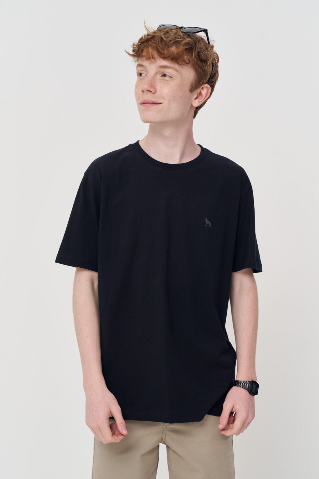 Camiseta Classic Estampa Menino Acostamento Next Preto