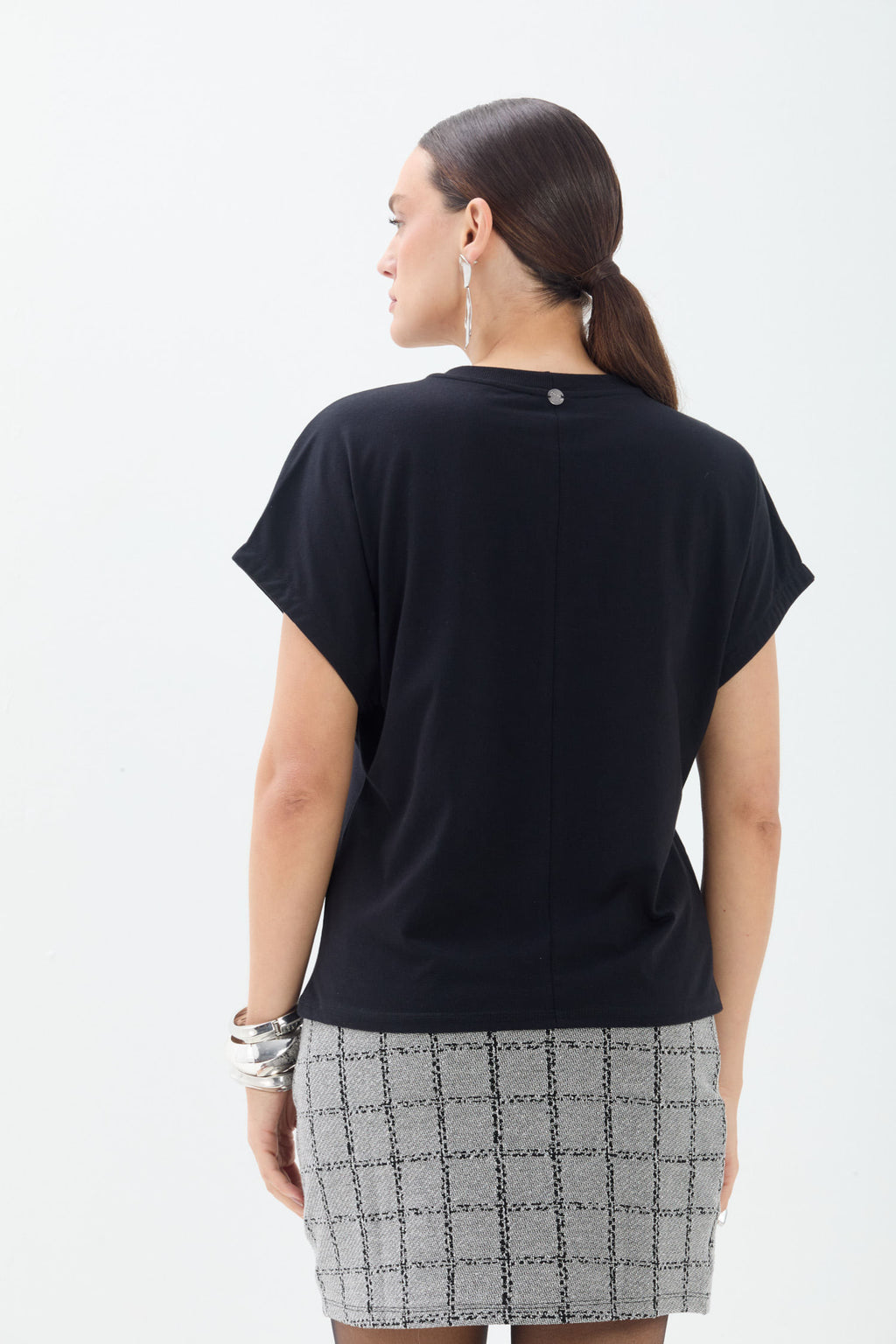 T-Shirt Manga Dobrada ACT Feminino Preto